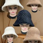 Czapki Damskie_ paczka 12szt_ mix kolor 7671194