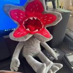 DEMOGORGON MASKOTKA STRANGER THINGS PLUSZAK PRZYTULANKA PLUSZOWA ZABAWKA 5657380