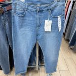Jeansy DAMSKA _ Size 44-54_ paczka 10szt _ 7146614