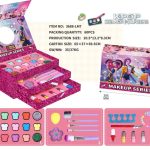 ZESTAW DO MAKIJAŻU SZUFLADY PALETA CIENI W KUFERKU LUSTERKO DEMON HUNTERS 9318872