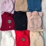 Komplety Czapki Damskie_ paczka 12szt_ mix kolor 9737672