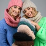 Komplety Czapki Damskie _ paczka 12szt_mix kolor 9737697