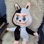 MASKOTKA LABUBU PLUSZ 60CM 1963147