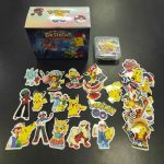 NAKLEJKI POKEMON ZA PUDELKO Ư KTORYM JEST 50 NAKLEJEK