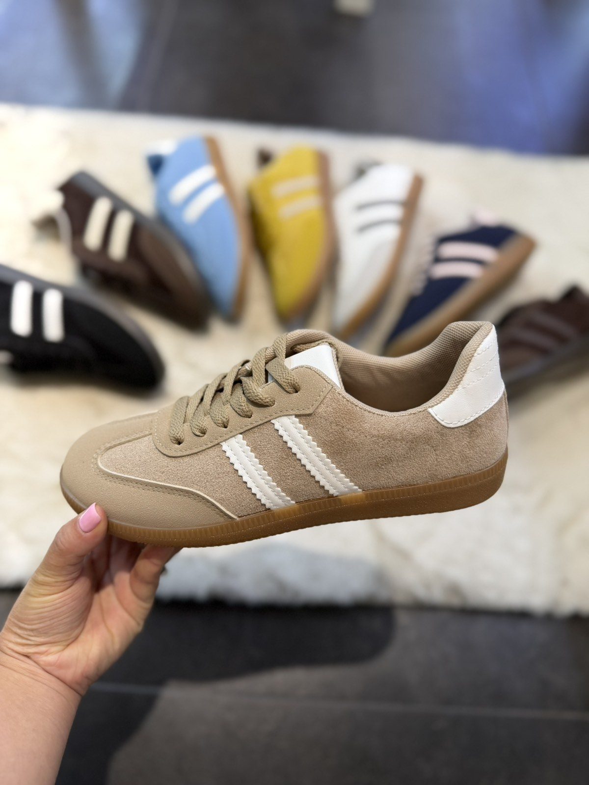 Buty Sportowe DAMSKIE (36-41_12par) 9110034