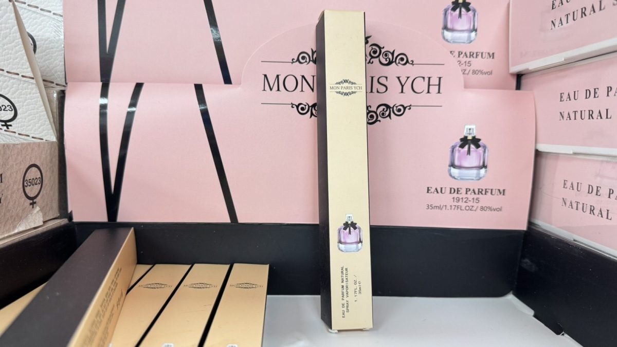 Perfumy paczka 24 szt 7401346