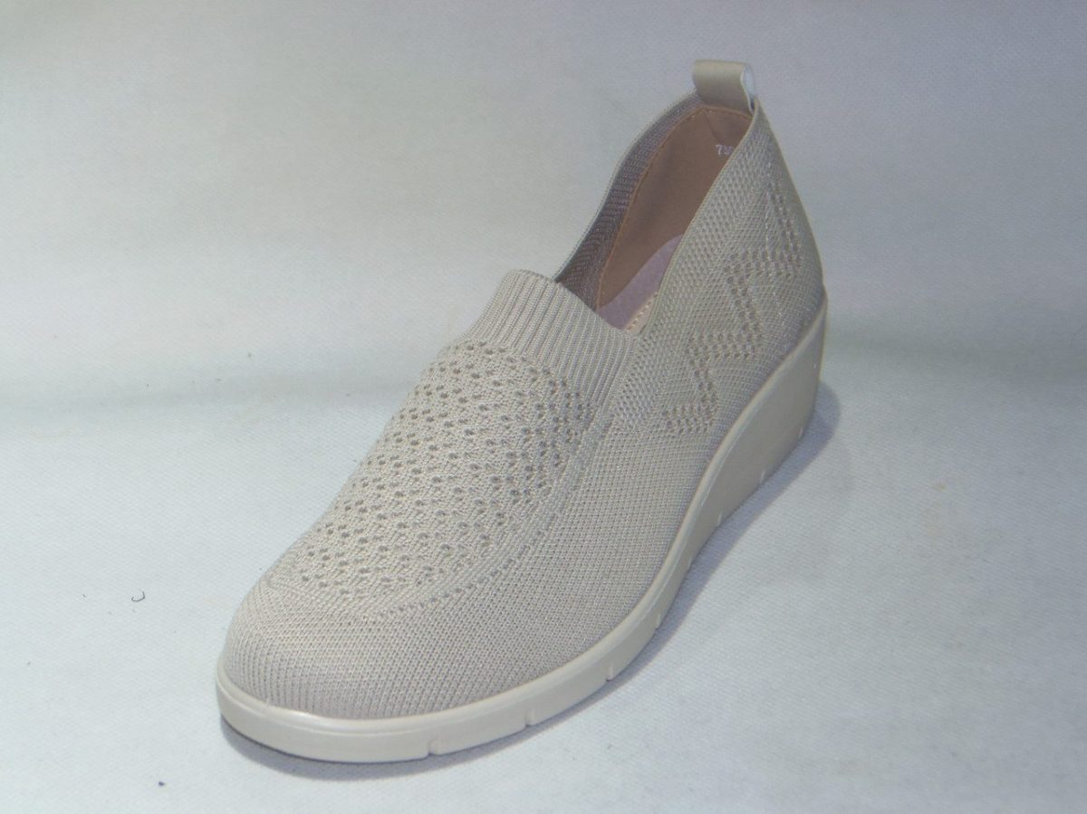 Buty Półbuty DAMSKIE 36-41 12par) 2440959