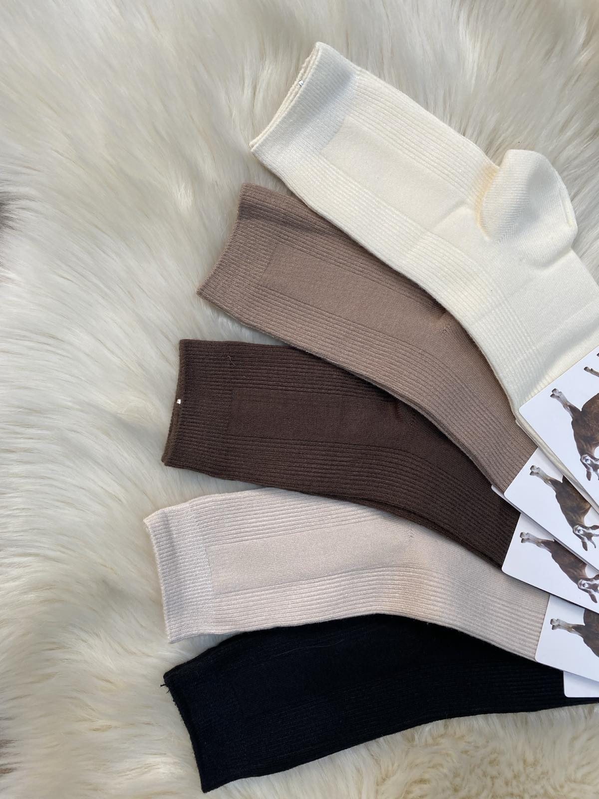 SKARPETY DAMSKIE .SIZE: 35-42_ (40PAR/PACZKA) KOLOR JAK NA ZDZIĘCIU 9016600