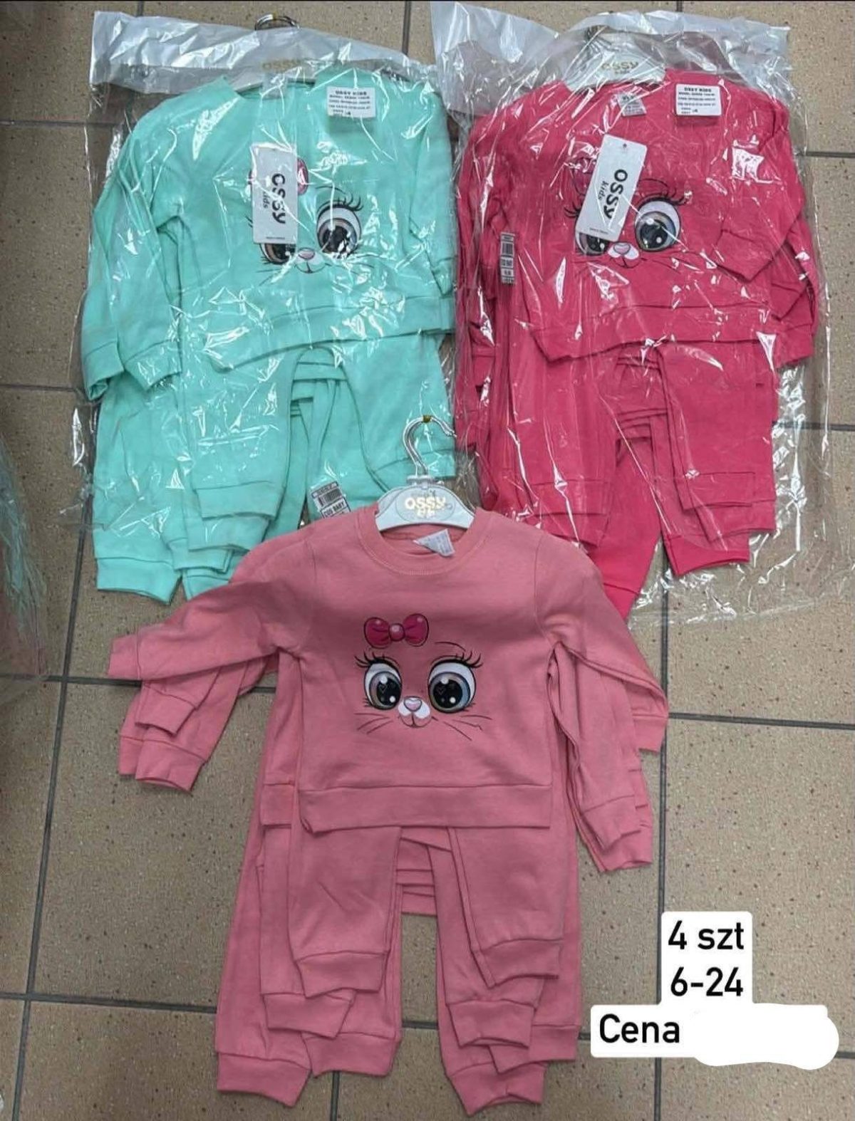 Komplety DZIECIĘCA size 6-24 m_ paczka 4szt _1 kolor 1760934
