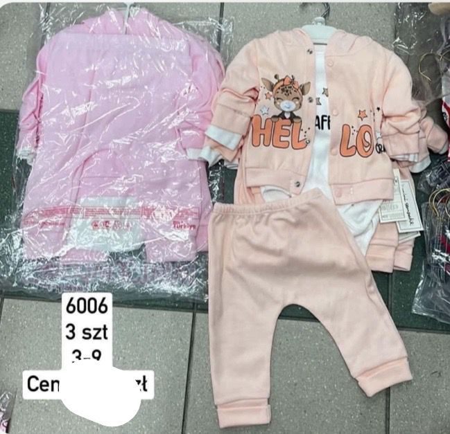 Komplety DZIECIĘCA size 3-9 m_ paczka 6szt _1 kolor 1760947
