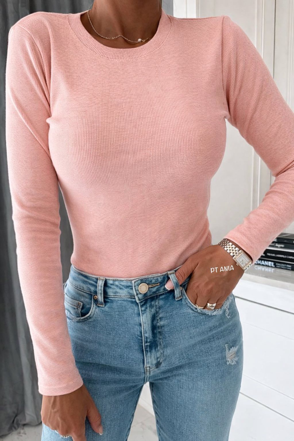 Bluzki DAMSKA POLSKA_size s-l_paczka 4 szt_1kolor 5396854
