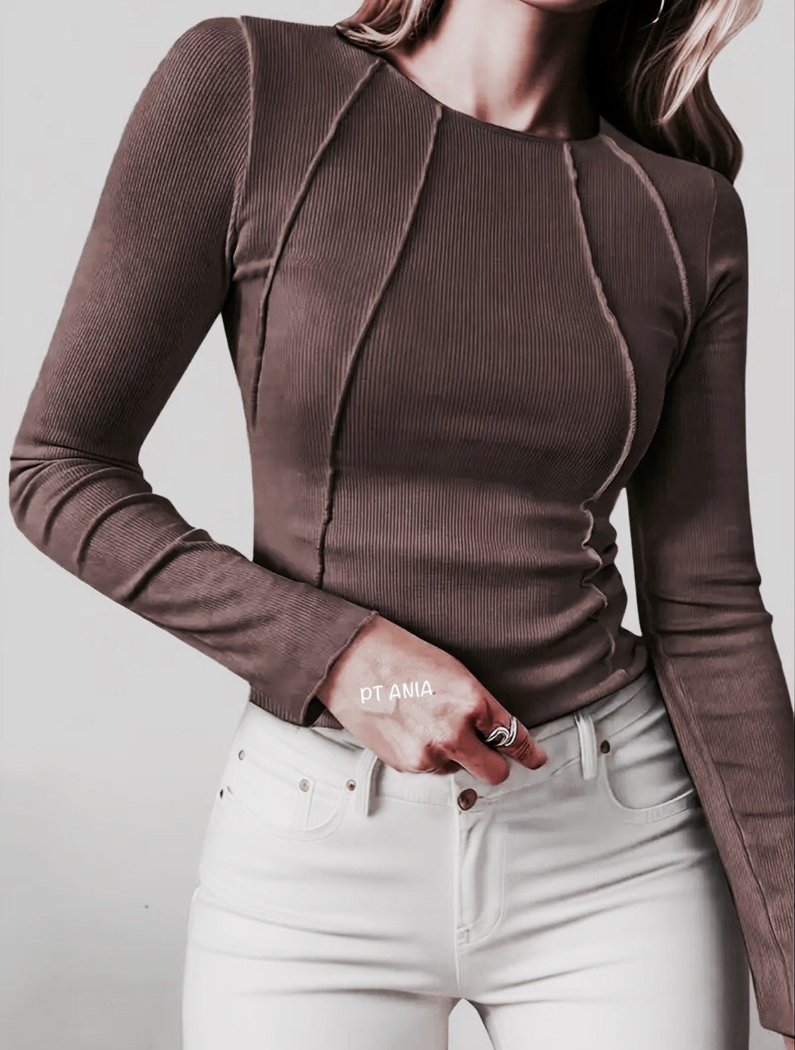 Bluzki DAMSKA POLSKA_size s-l_paczka 4 szt_1kolor 5397008