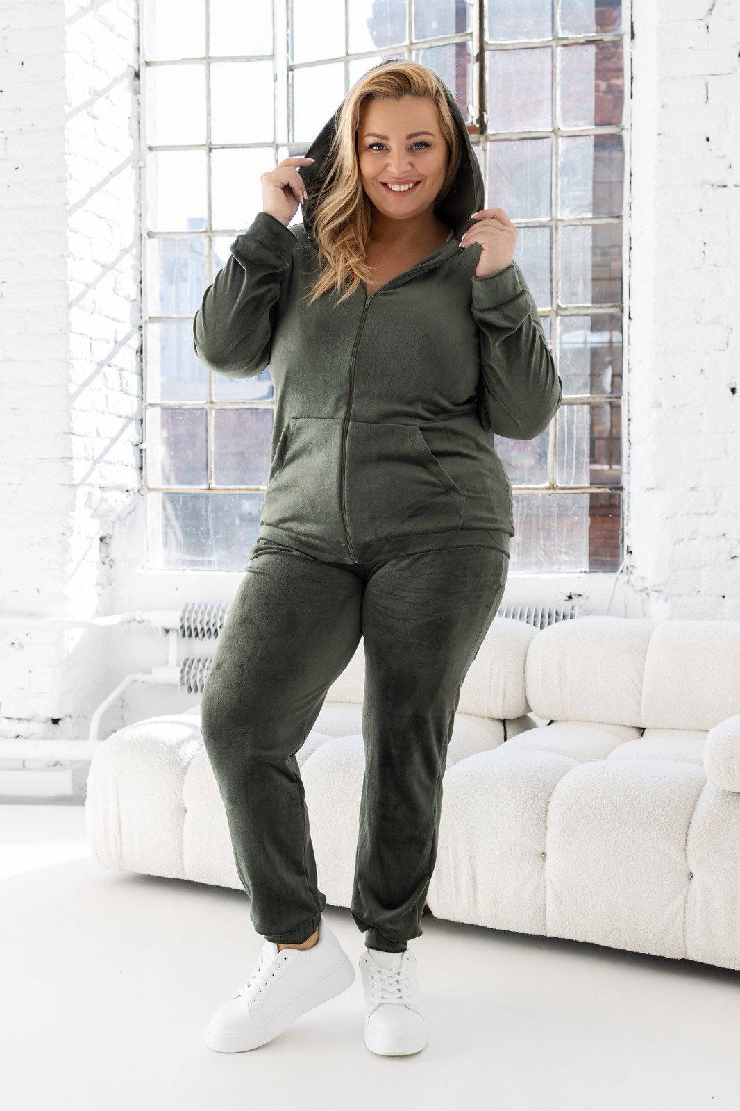 Komplety DAMSKA POLSKA_size 2-4xl_paczka 4 szt_1kolor 5397017