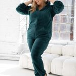 Komplety DAMSKA POLSKA_size 2-4xl_paczka 6 szt_1kolor 5397020
