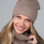 Komplety Czapki Damskie_ paczka 12 szt _mix kolor 1154834