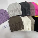 Czapki Damskie_ paczka 12szt _mix kolor 6321387