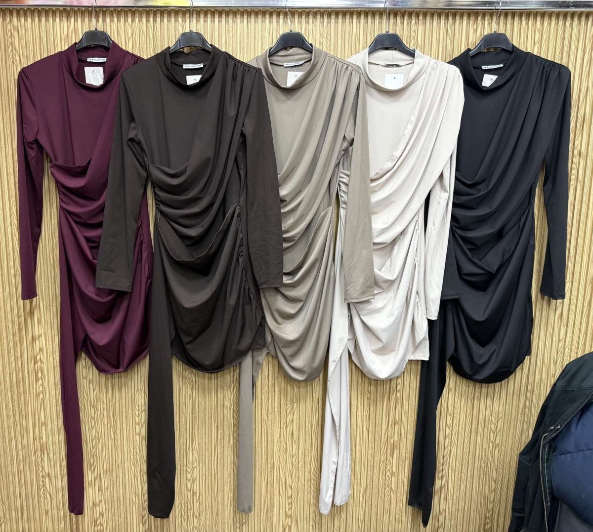 Sukienki Damskie wloskie _size uni_ paczka 6szt_ mix kolor 6649576