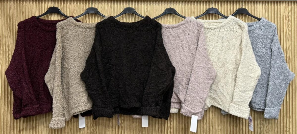Swetry Damskie wloskie _size uni_ paczka 6szt_ mix kolor 6649596