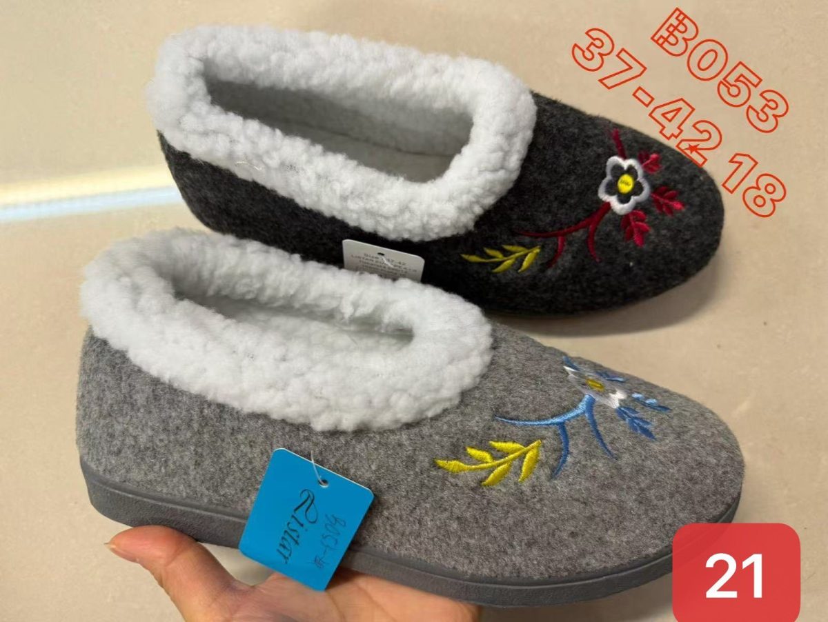 Buty Kapcie DAMSKIE (37-42_ 18par) 9782249