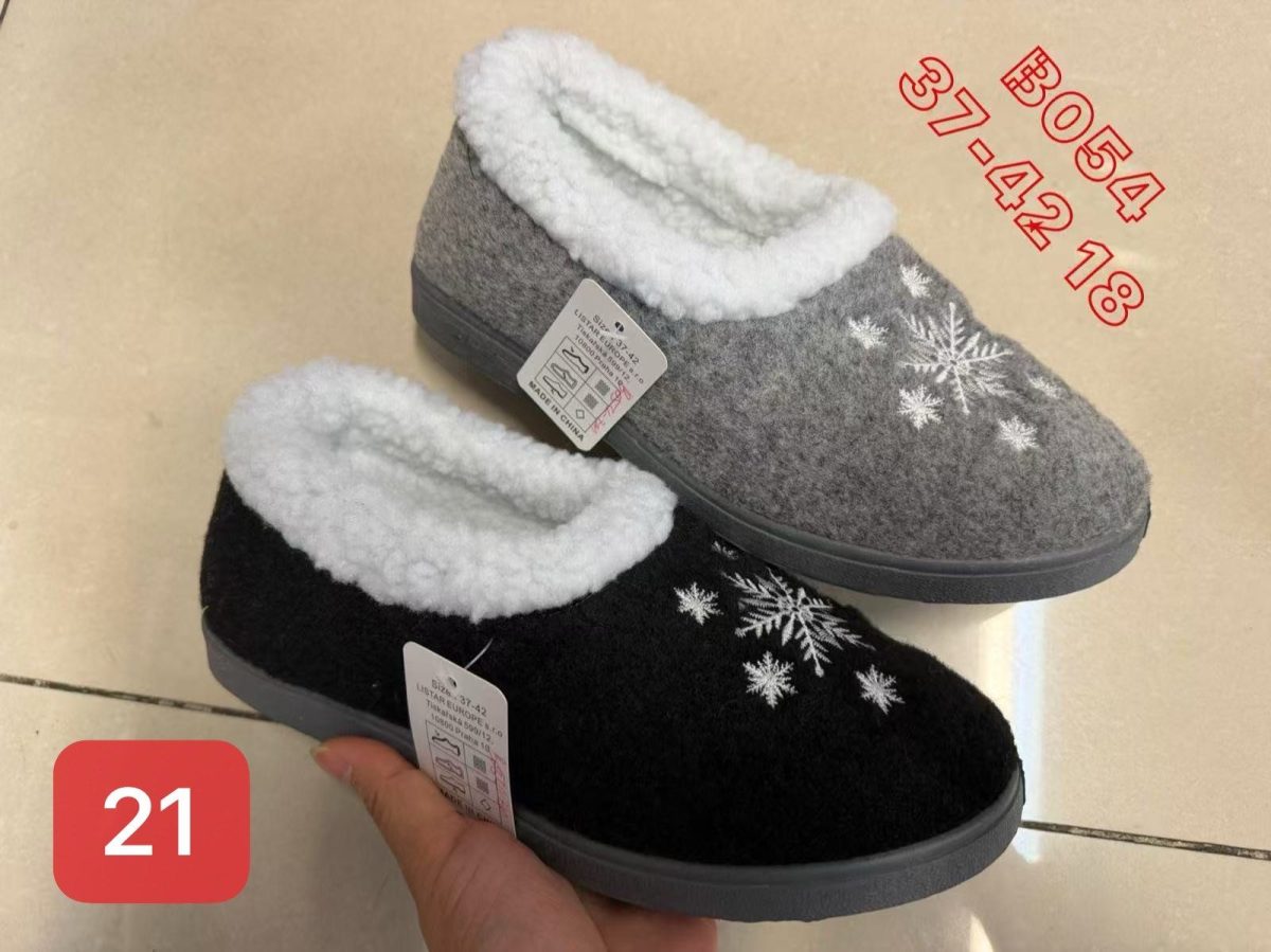 Buty Kapcie DAMSKIE (37-42_ 18par) 9782250