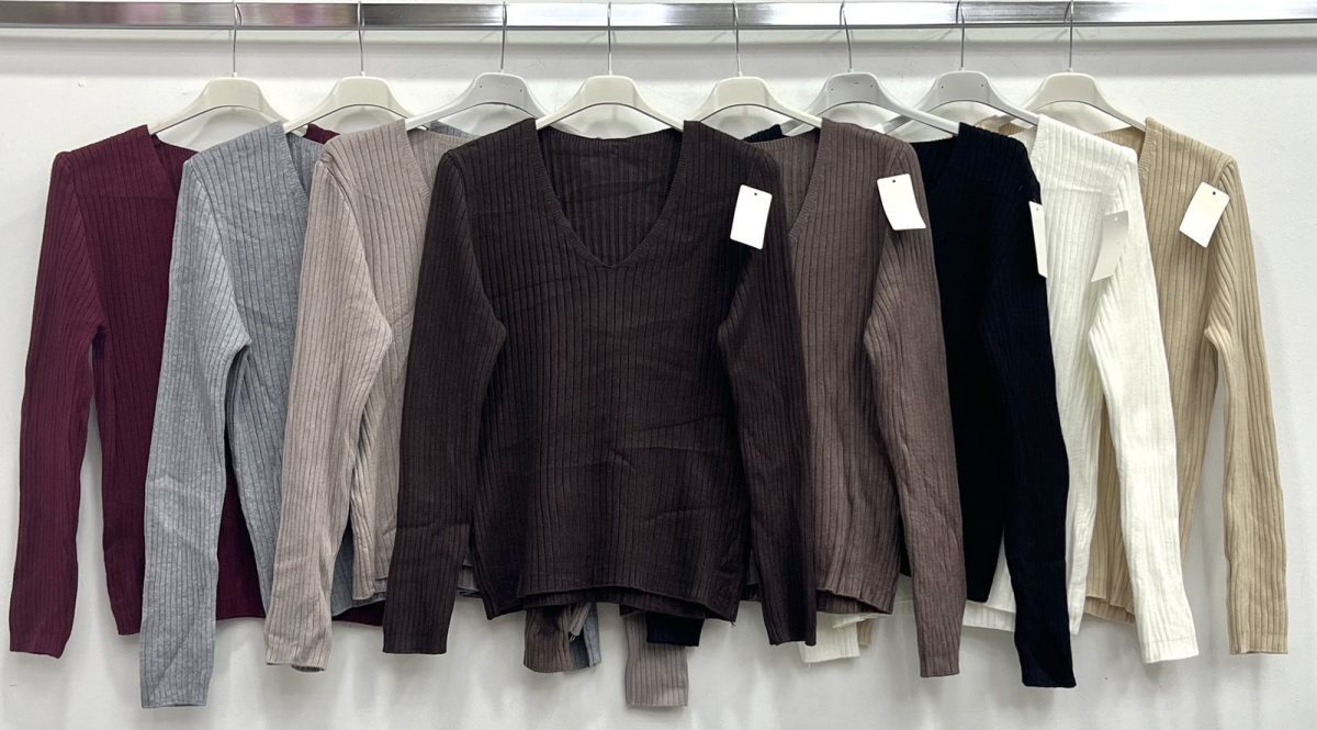 Swetry Damskie wloskie_size uni_paczka 6szt_mix kolor 6102700