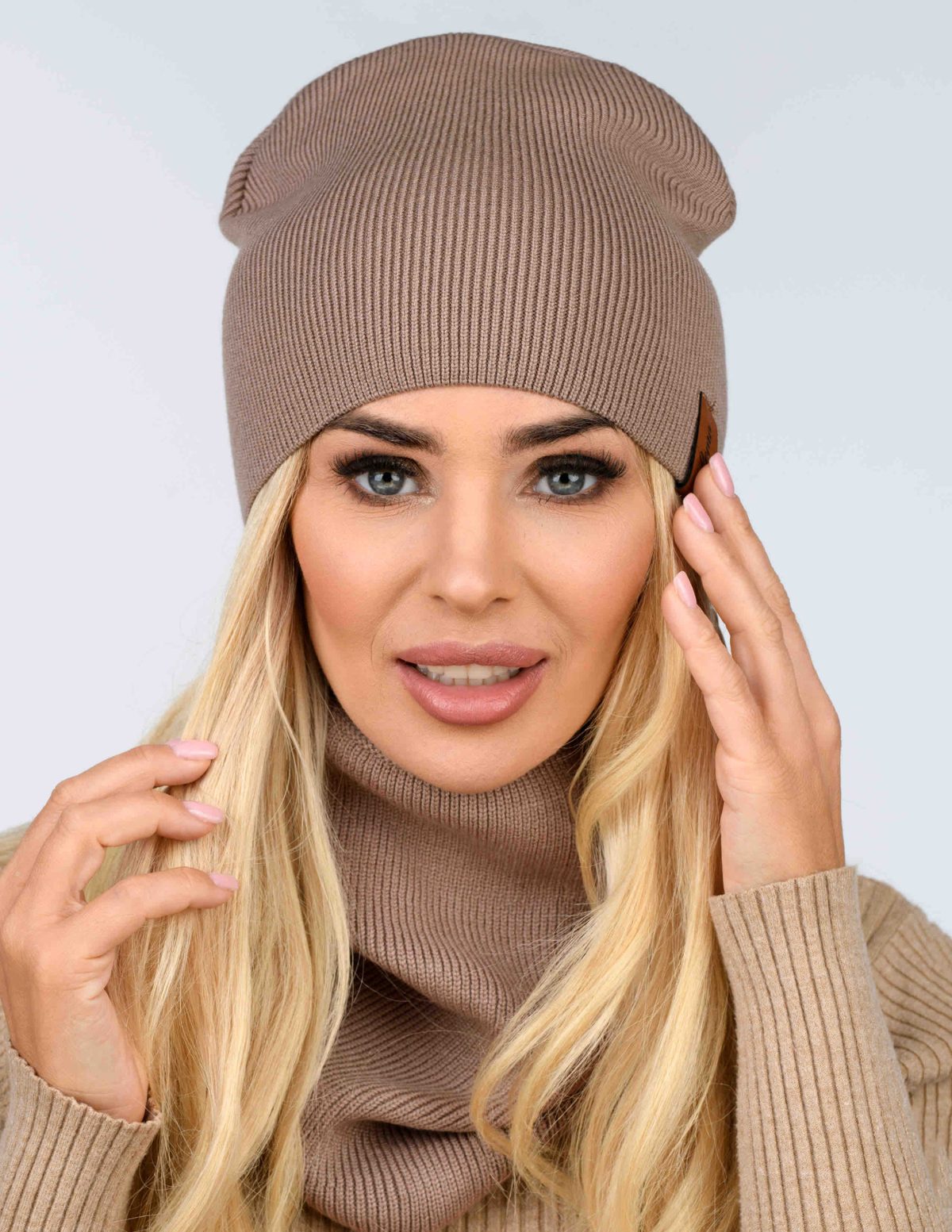 Komplety Czapki Damskie_ paczka 12 szt _mix kolor 6620782