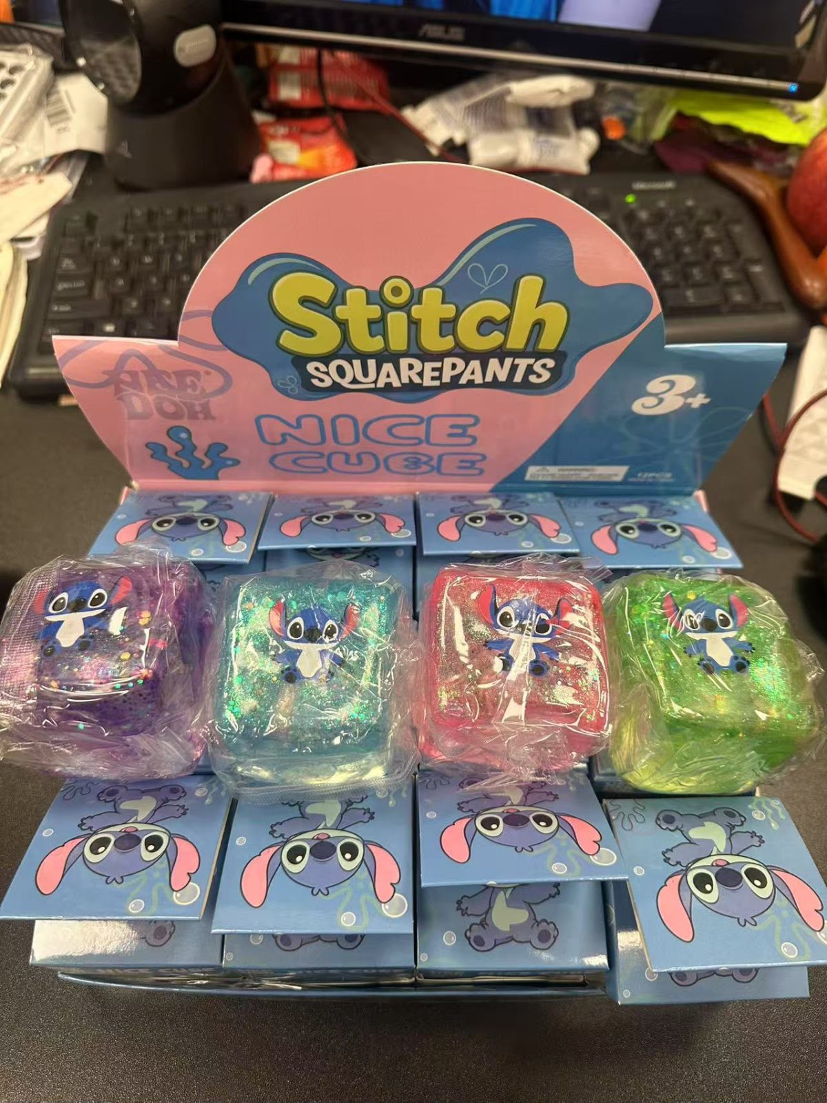 GNIOTEK SQUISHY 8295919