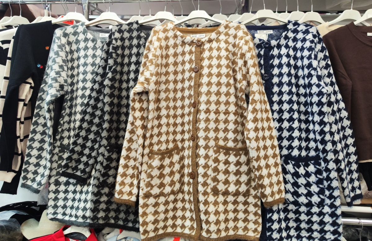 Swetry DAMSKA_size m-2xl_paczka 10 szt_mixkolor 9233998