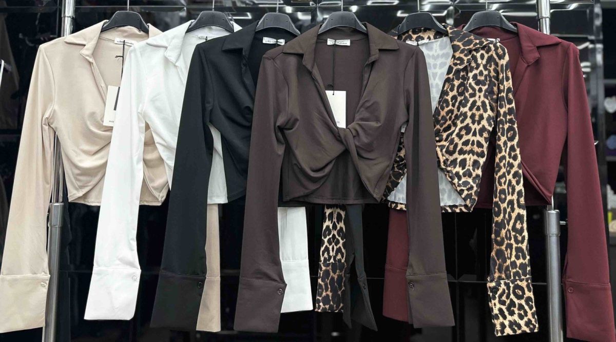 Bluzki Damskie wloskie _size uni_ paczka 6szt_ mix kolor 7615447