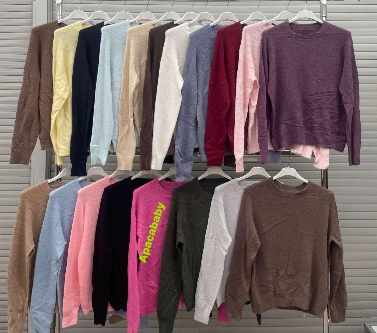 Swetry Damskie Włoskie _ Size uni_ paczka 6szt _mix kolor 3841214